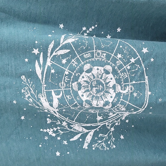 Astrology Sweatshirt ๐ ๐ ๐ - Picture 2 of 5